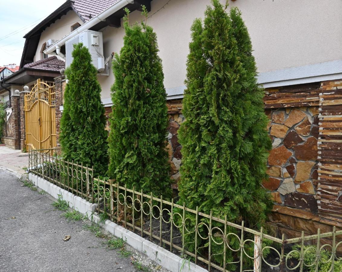 Bright And Cozy Home With Personal Terrace Кишинев Екстериор снимка